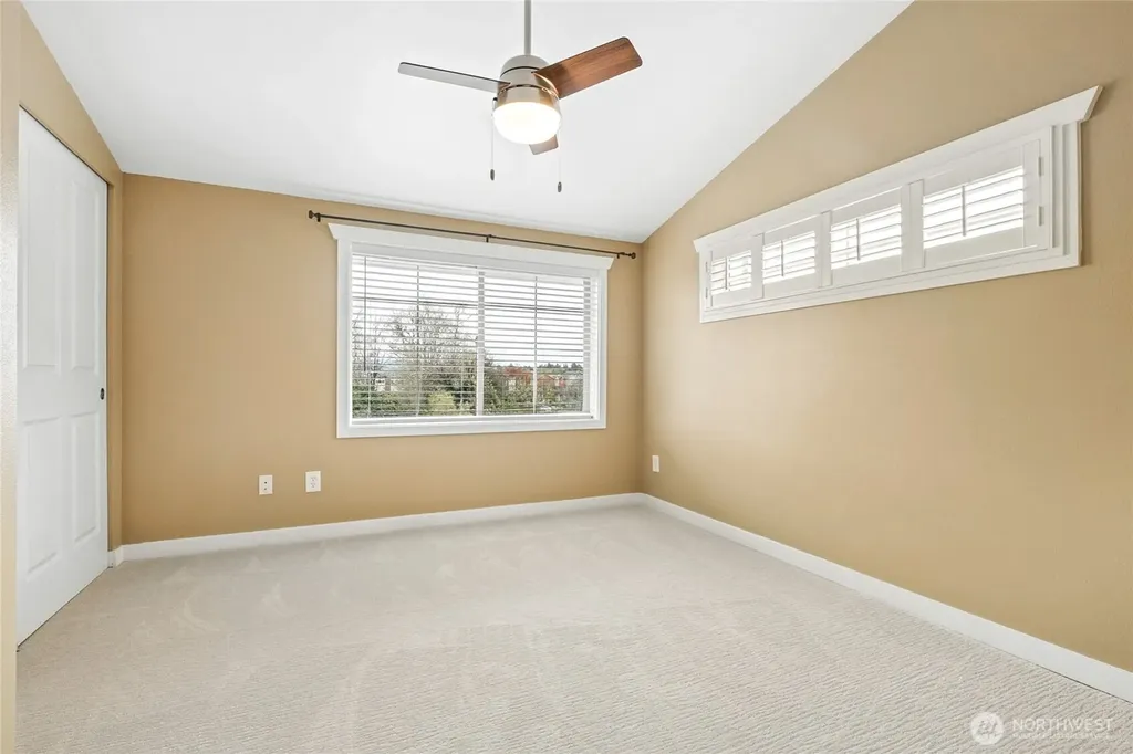 9011 46th Avenue S Seattle WA 98118