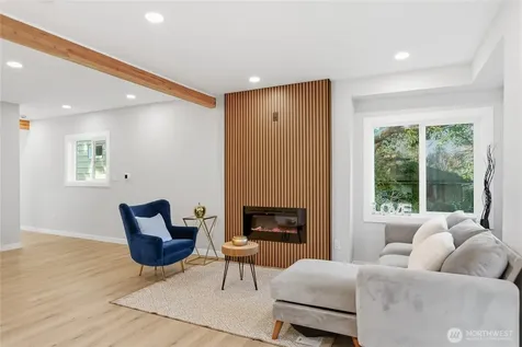 1927 42nd Avenue SW Seattle WA 98116