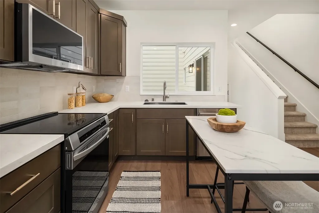 12002 20th Avenue NE Seattle WA 98125