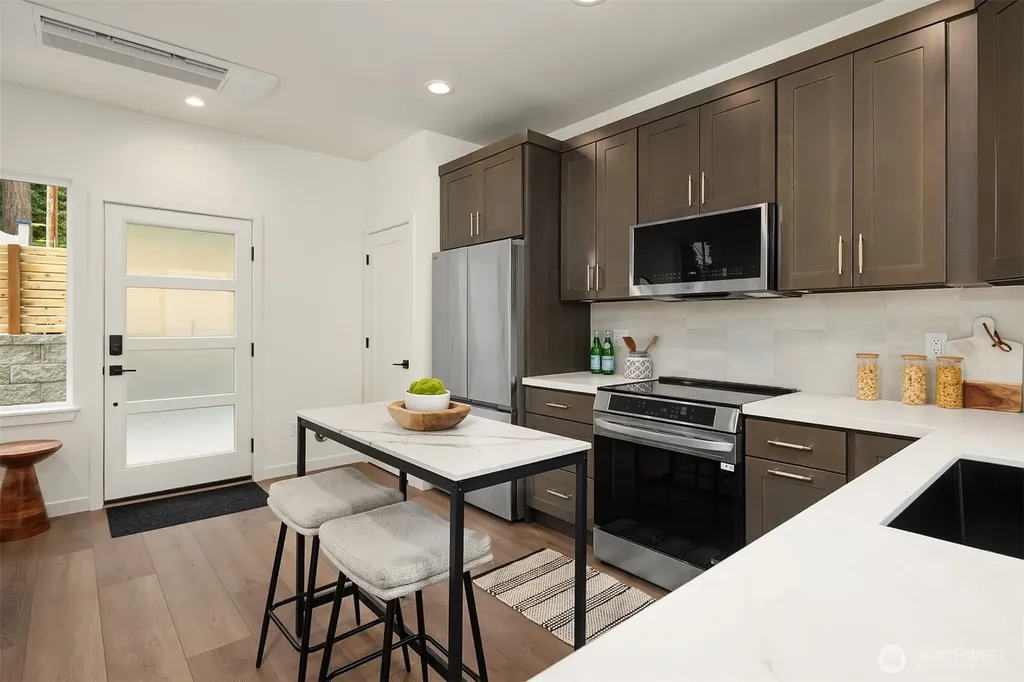 12002 20th Avenue NE Seattle WA 98125