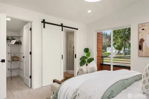 12002 20th Avenue NE Seattle WA 98125