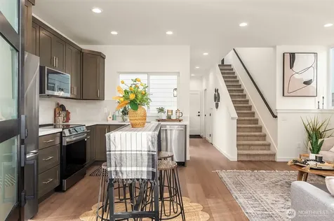 12002 20th Avenue NE Seattle WA 98125