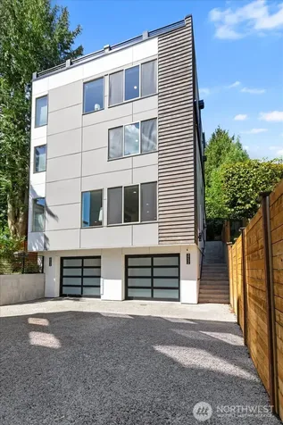 3953 1st Avenue NE Seattle WA 98105