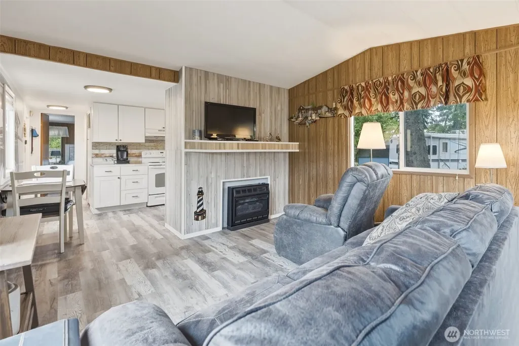 31109 N Place Ocean Park WA 98640