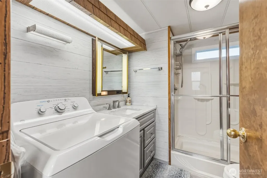 31109 N Place Ocean Park WA 98640
