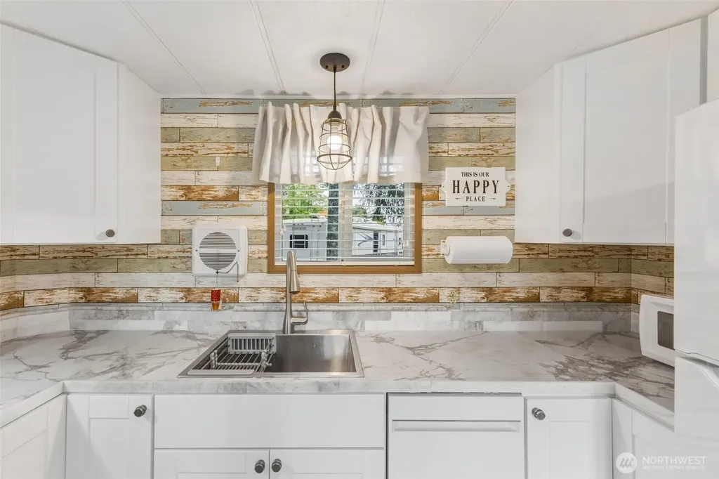 31109 N Place Ocean Park WA 98640