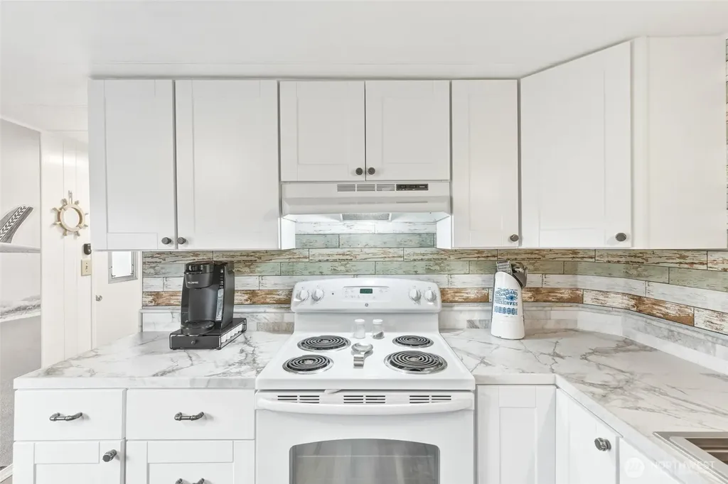 31109 N Place Ocean Park WA 98640