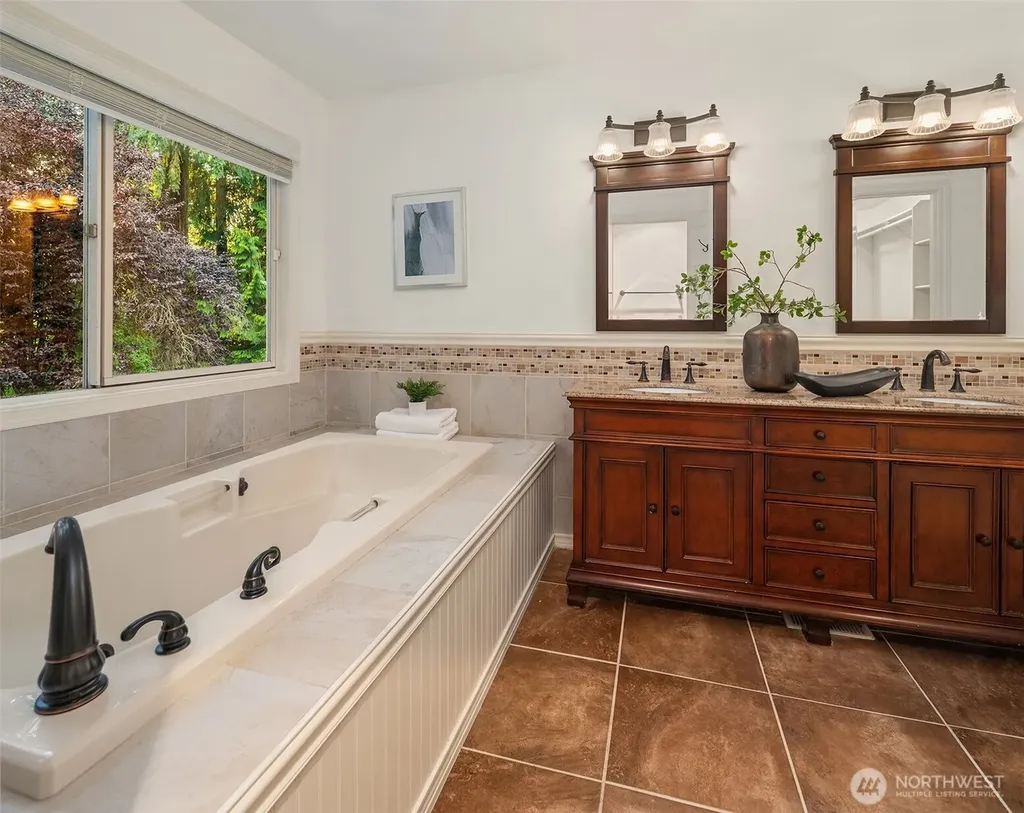 16707 NE 124th Street Redmond WA 98052