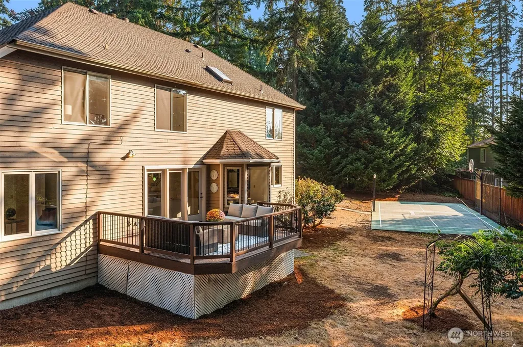 16707 NE 124th Street Redmond WA 98052