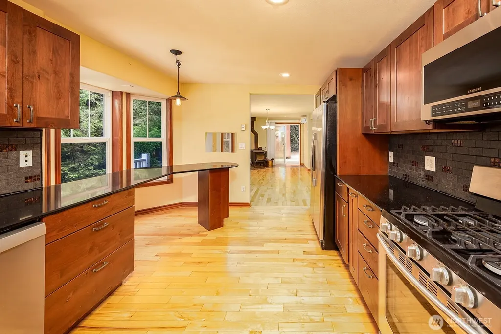 35353 North Shore Drive Mount Vernon WA 98274