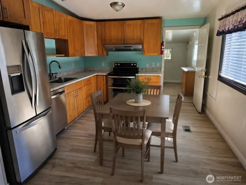 523 W Elma Hicklin Street Mccleary WA 98557