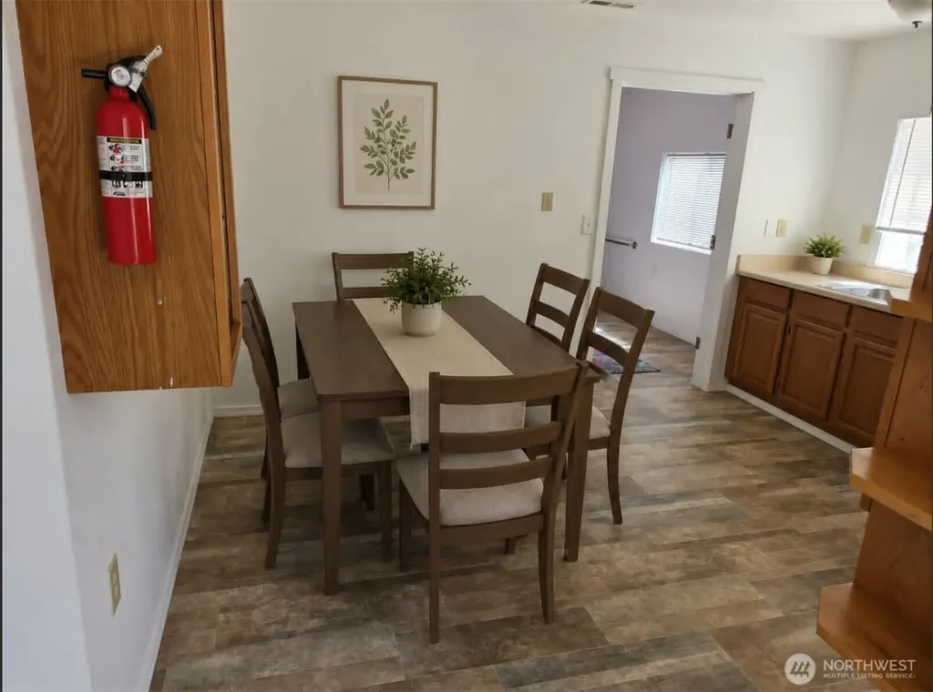 523 W Elma Hicklin Street Mccleary WA 98557