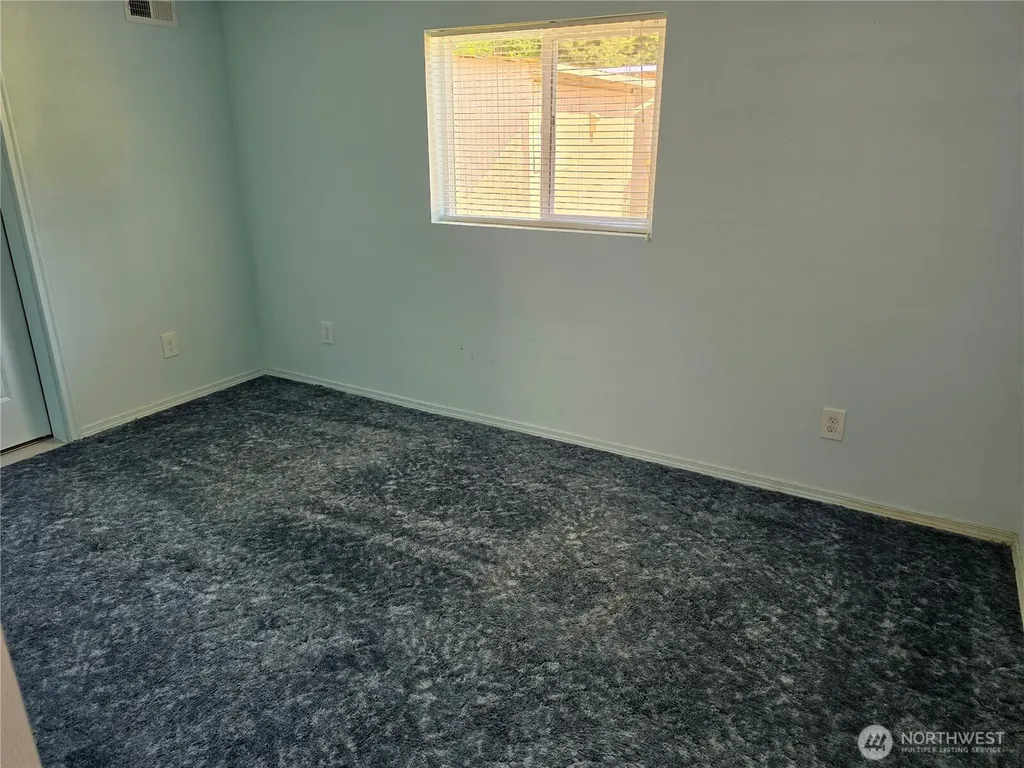 523 W Elma Hicklin Street Mccleary WA 98557