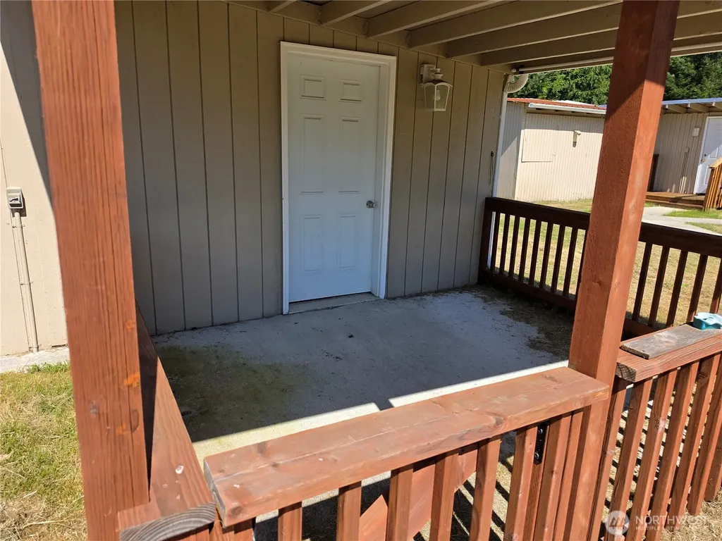 523 W Elma Hicklin Street Mccleary WA 98557