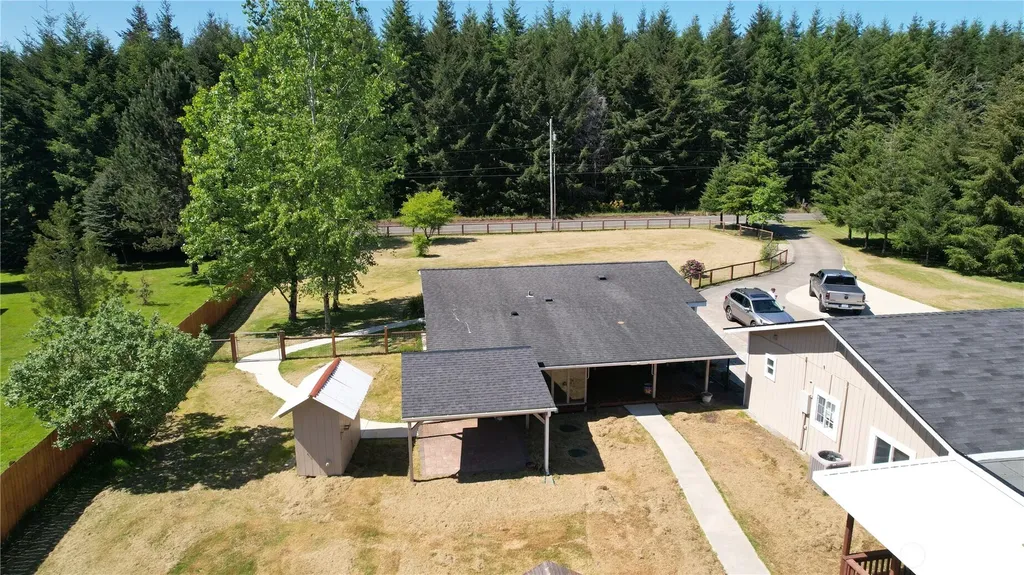 523 W Elma Hicklin Street Mccleary WA 98557