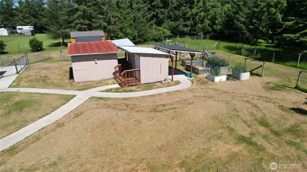 523 W Elma Hicklin Street Mccleary WA 98557