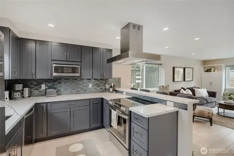 12534 5th Avenue NE Seattle WA 98125