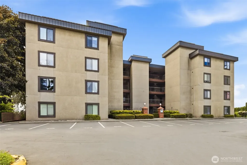 1902 Bridgeport Way W University Place WA 98466
