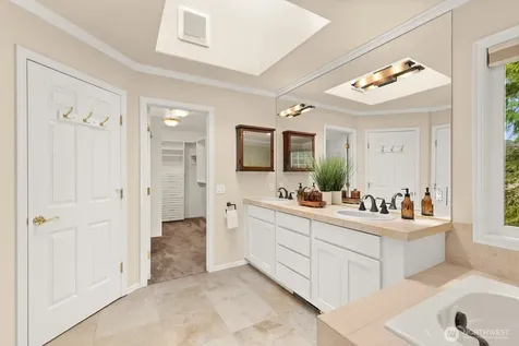 3005 235th Avenue SE Sammamish WA 98075