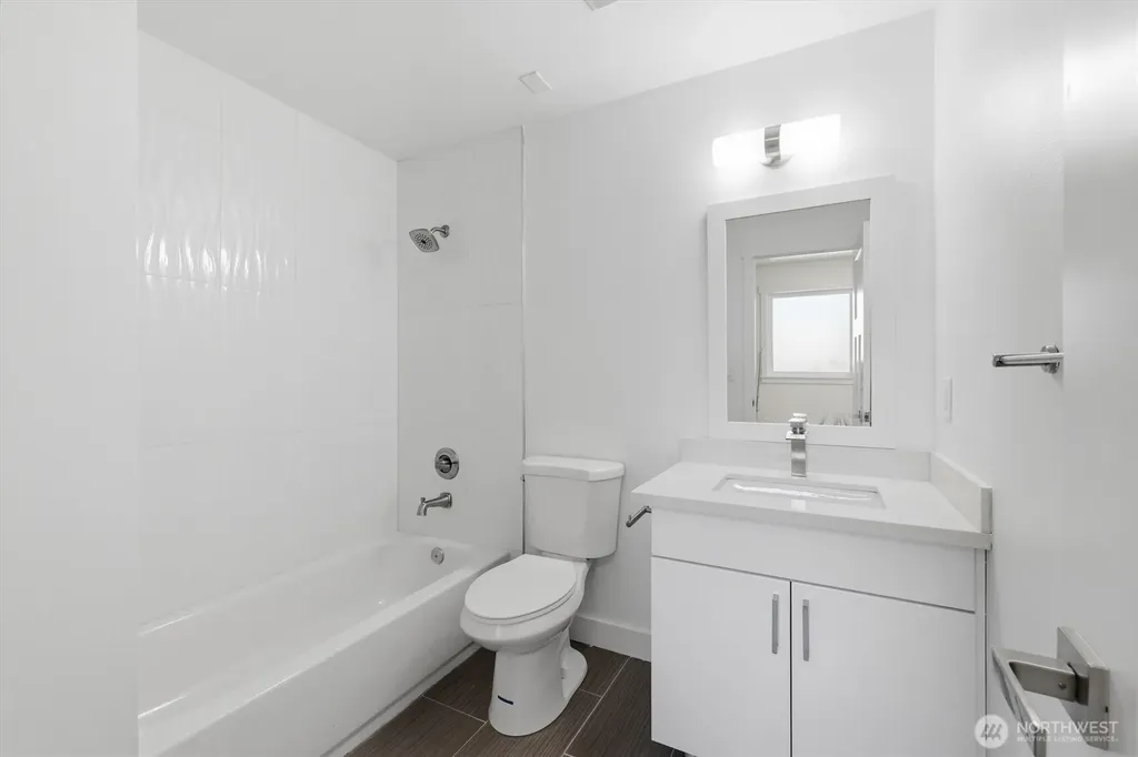 18823 SE 42nd Street Issaquah WA 98027
