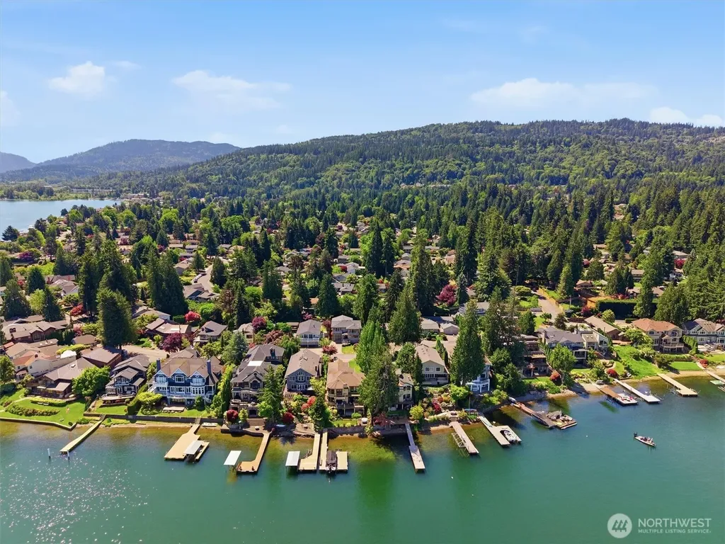 18823 SE 42nd Street Issaquah WA 98027