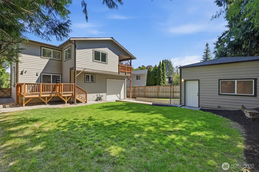 18823 SE 42nd Street Issaquah WA 98027