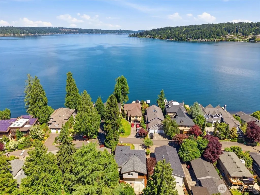 18823 SE 42nd Street Issaquah WA 98027