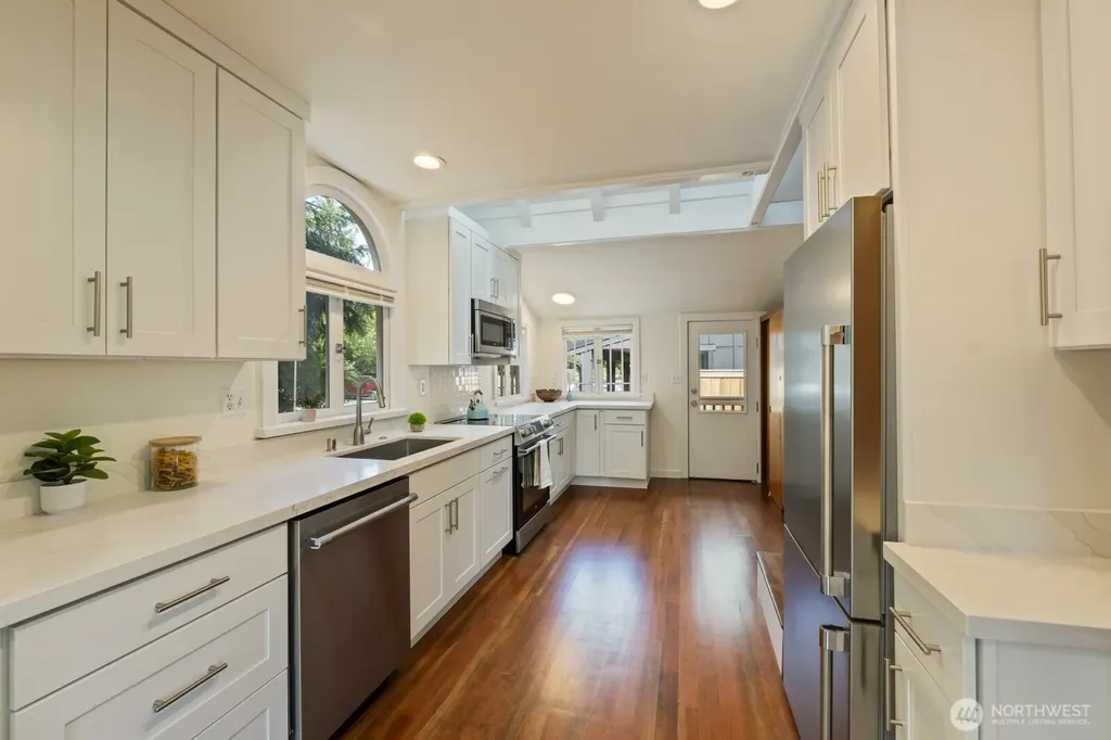 11556 17th Avenue NE Seattle WA 98125