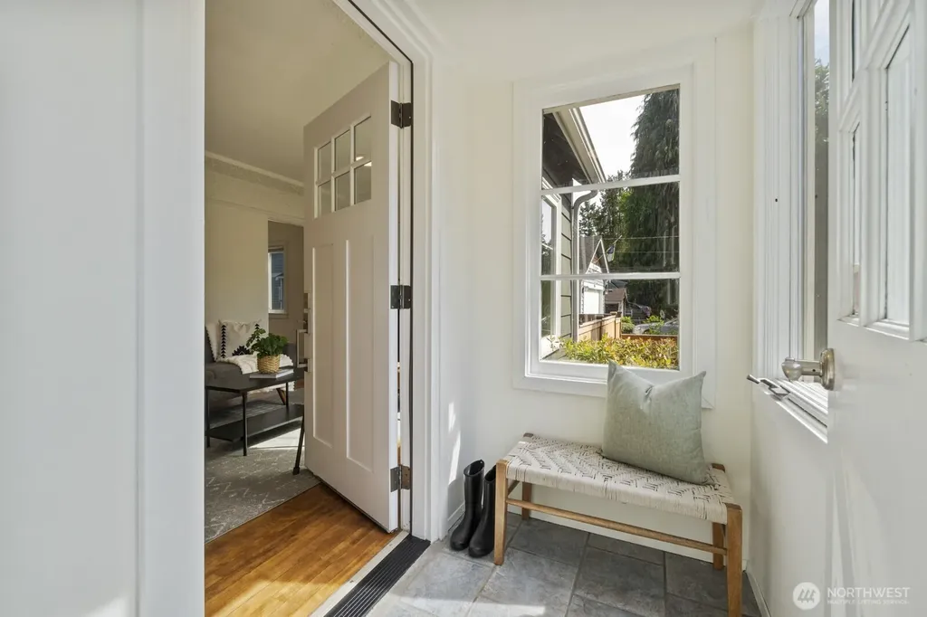 11556 17th Avenue NE Seattle WA 98125