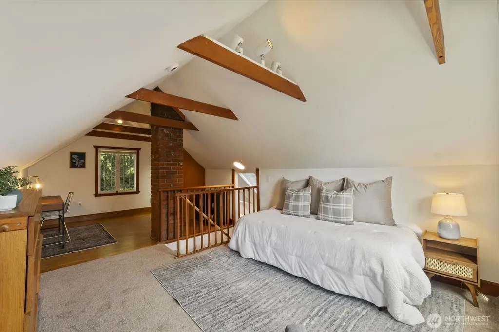 11556 17th Avenue NE Seattle WA 98125