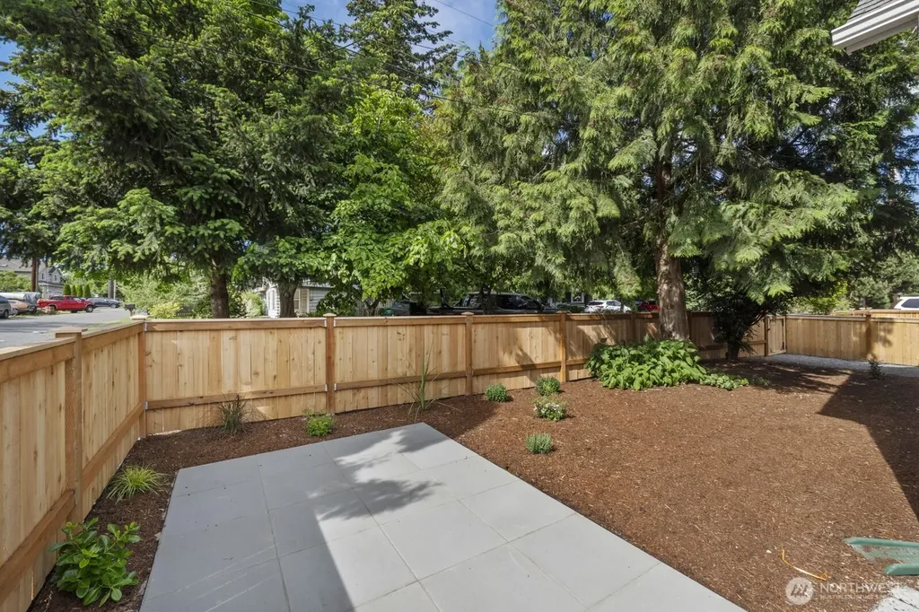 11556 17th Avenue NE Seattle WA 98125