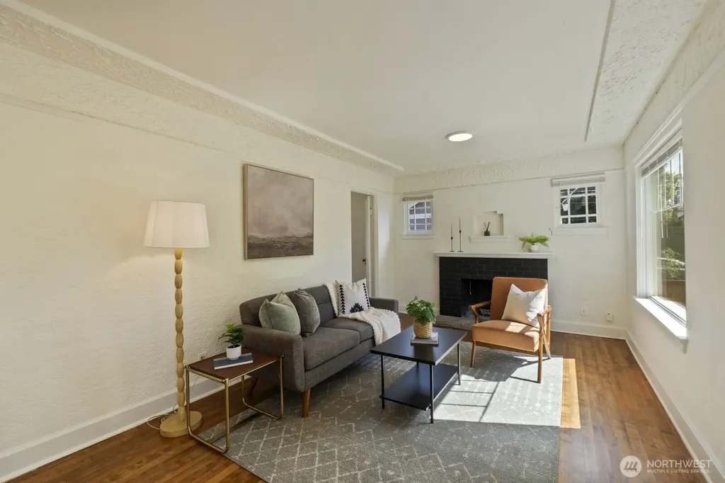 11556 17th Avenue NE Seattle WA 98125