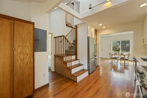 11556 17th Avenue NE Seattle WA 98125