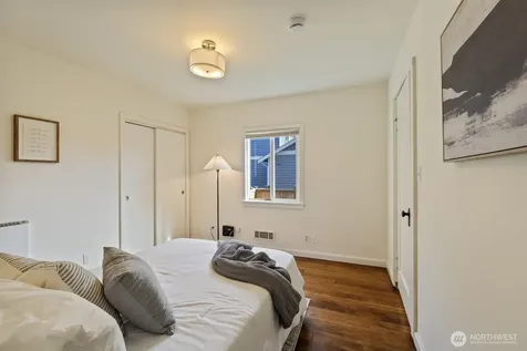 11556 17th Avenue NE Seattle WA 98125