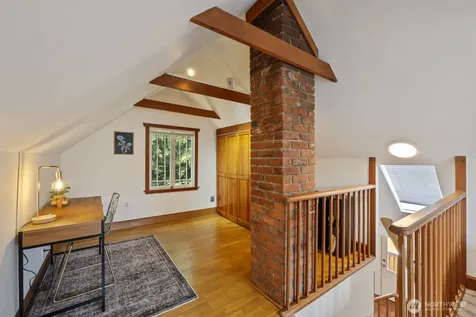 11556 17th Avenue NE Seattle WA 98125