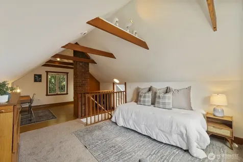 11556 17th Avenue NE Seattle WA 98125
