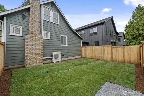 11556 17th Avenue NE Seattle WA 98125