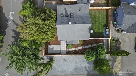 11556 17th Avenue NE Seattle WA 98125