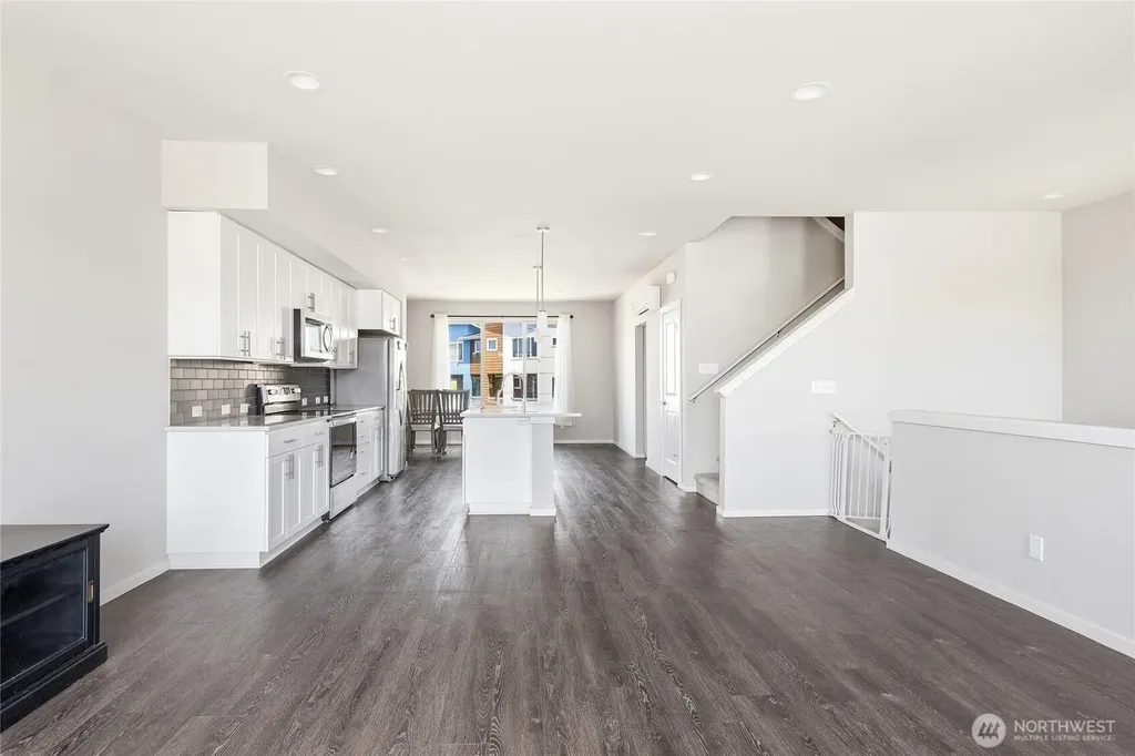1066 SW 99th Place Seattle WA 98106