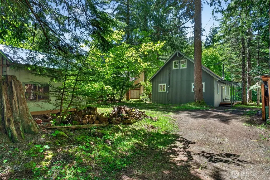 52225 SE 496th Place Greenwater WA 98022
