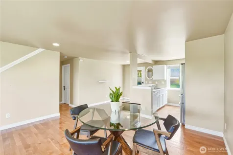 5802 Upland Terrace NE Tacoma WA 98422
