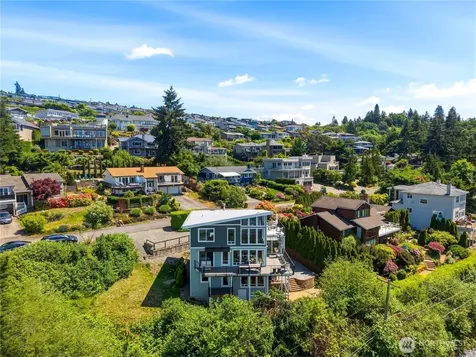 5802 Upland Terrace NE Tacoma WA 98422
