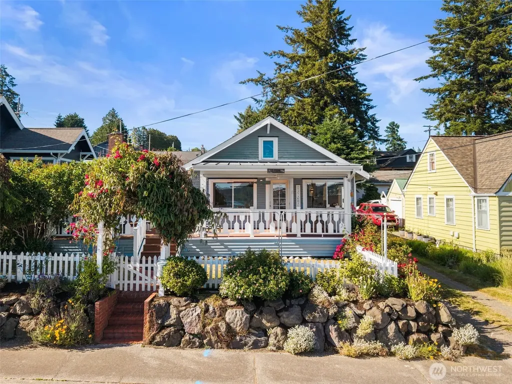 2708 E 10th Street Bremerton WA 98310