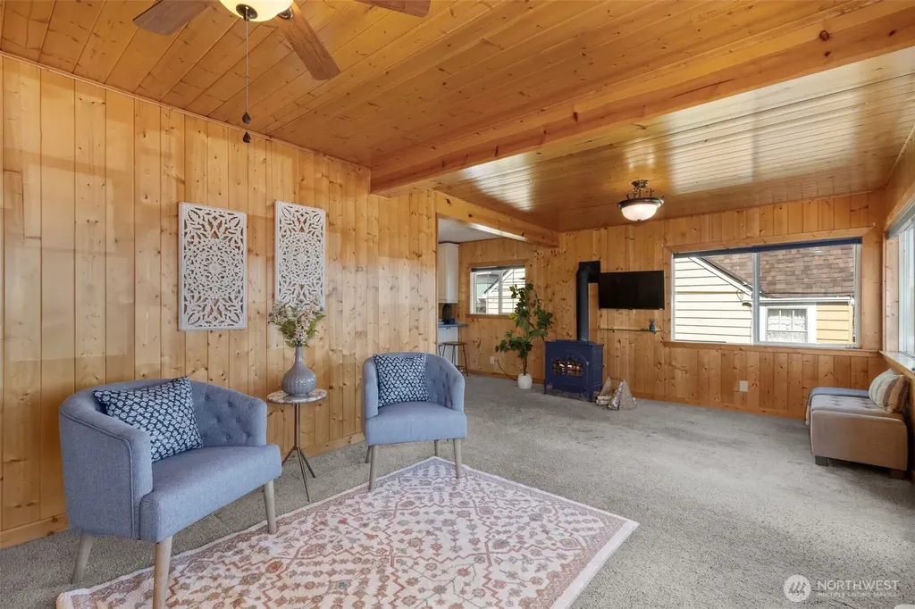 2708 E 10th Street Bremerton WA 98310