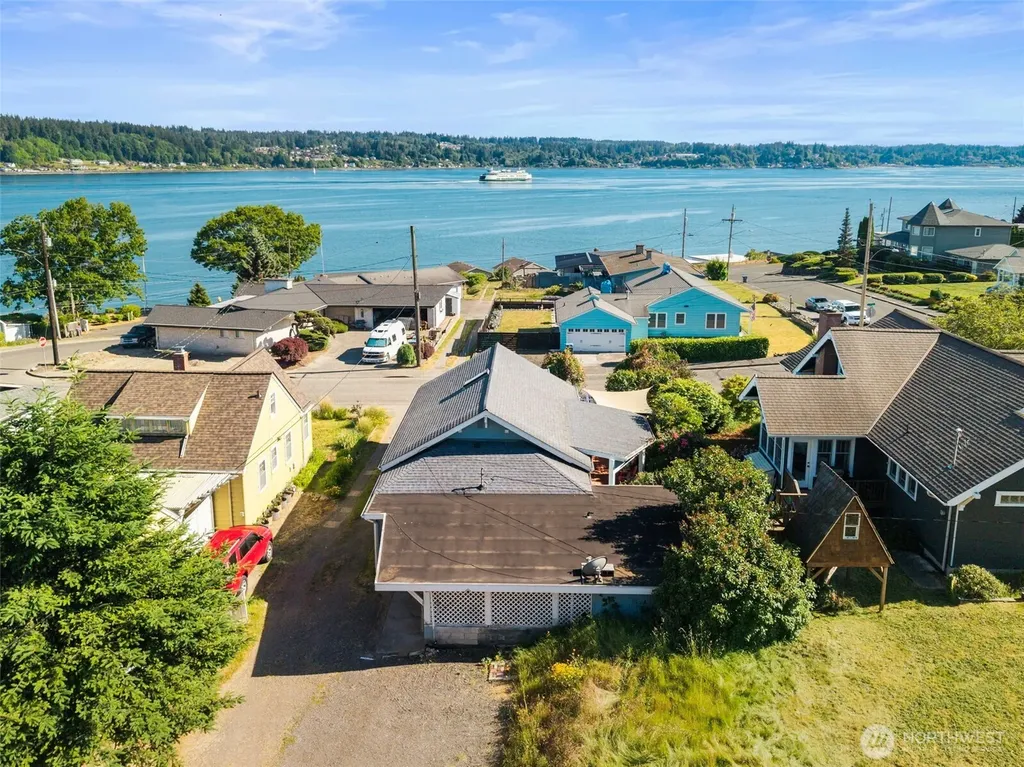 2708 E 10th Street Bremerton WA 98310