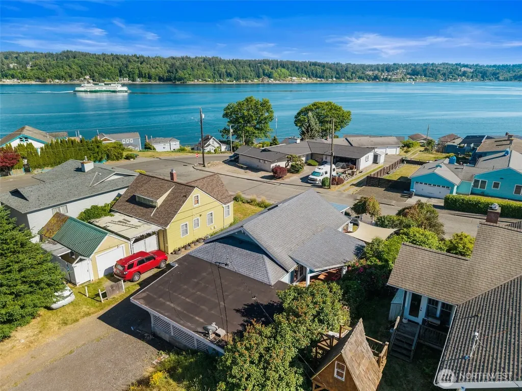2708 E 10th Street Bremerton WA 98310