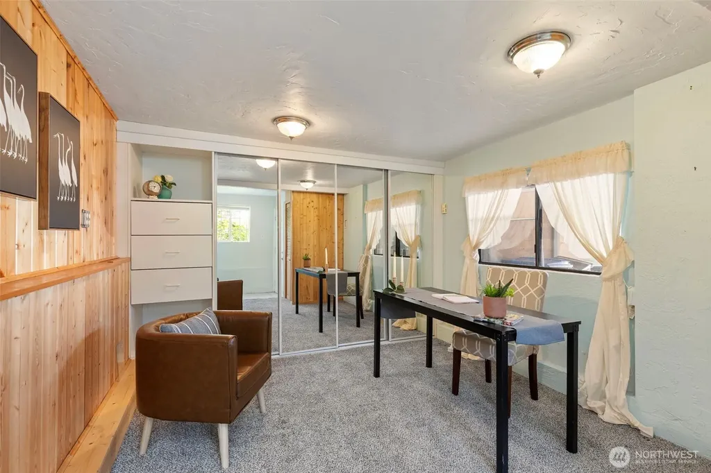 2708 E 10th Street Bremerton WA 98310