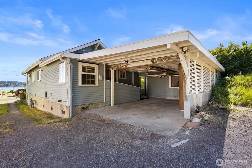 2708 E 10th Street Bremerton WA 98310