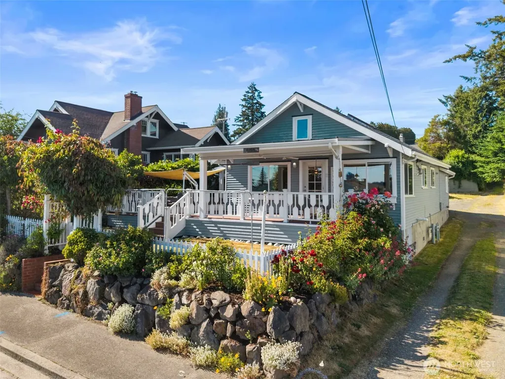 2708 E 10th Street Bremerton WA 98310