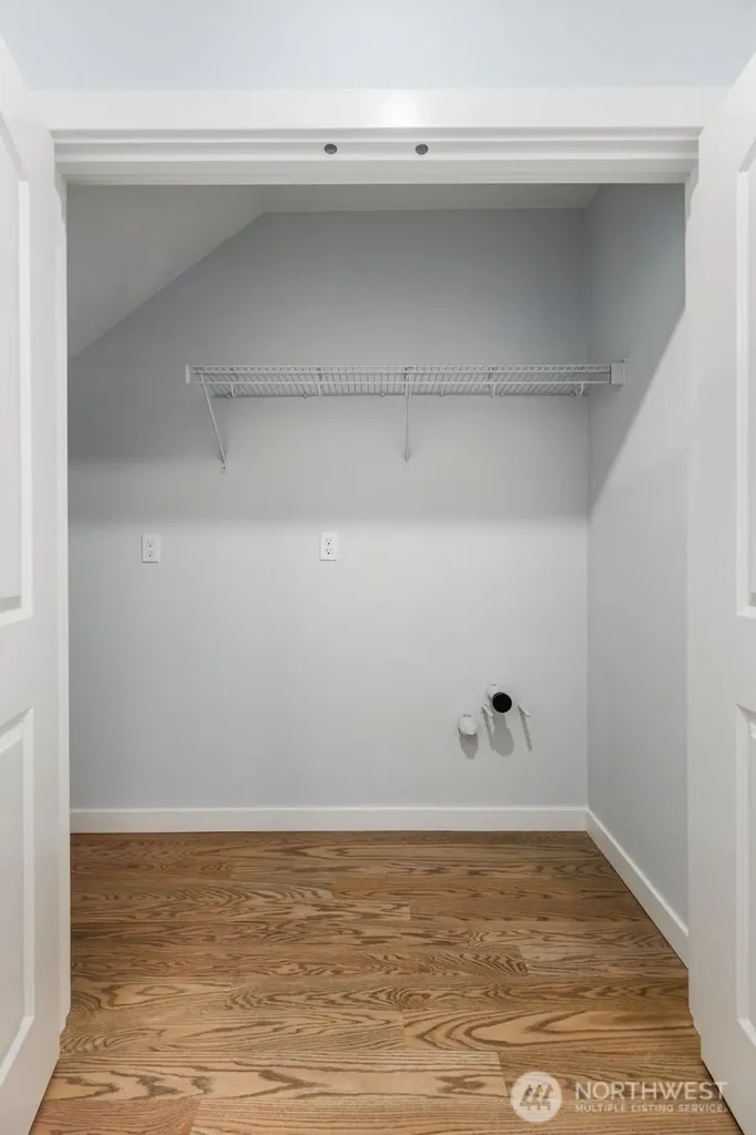 4559 34th Avenue S Seattle WA 98118